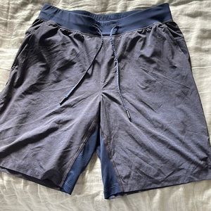 Lululemon men’s shorts medium